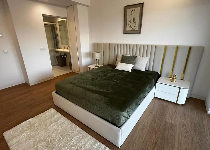 Atlantic Golden View Luxe Apartment *